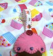 Cupcake keyring and bookmark