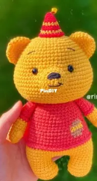 RIN Crochet - rin.meow21 - Linh Dang - Pooh the bear