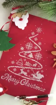 CrossStitchingForFun - Christmas Tree with Santa