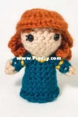 Two Hearts Crochet - Alex - Mini Princess Amigurumi Merida - Free