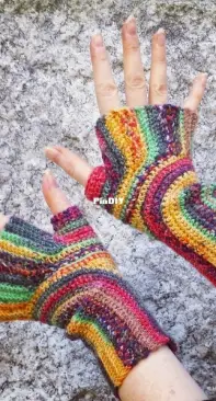 Knitting and So On - Sybil R - Uturn Mitts - Free