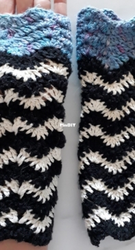 Winter wrist warmers