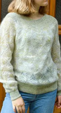 Nuage Sweater by Valentina Bogdanova