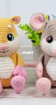 Sweet Oddity Art - Carolyne Brodie - Hamstie the Hamster and Mac n Cheese the Mouse - Free