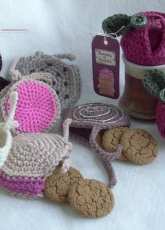 KTBdesigns - Sally Byrne - Apple and Cookie Cozies - English