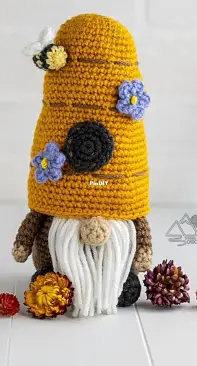 Winding Road Crochet - Lindsey Dale - Crochet Beehive Gnome - Free