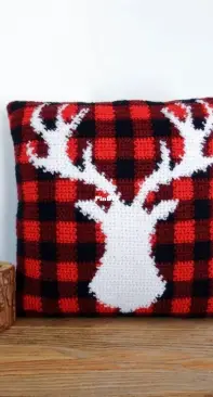 Crochetmilie - Emilie Bolduc -Deer Pillow