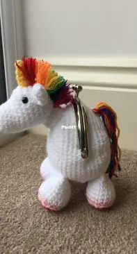 rainbow unicorn coin purse - LauLovesCrochet