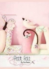 Petit Felt-Felt Kokeshi-Free Pattern/Portuguese