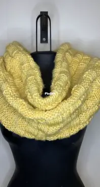 Picnic Bastket Cowl by Little Crafters Nook-Free
