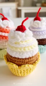 Luluslittleshop - Lulus little shop - Lu Sun - Cupcake with Toppings