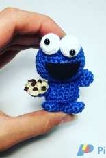 AmyMamy Creations - Cookie Monster- English and Italian- free