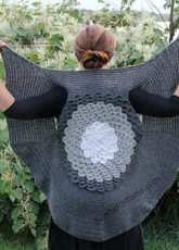 Bonita Patterns - Lianka Azulay - Crocodile Stitch Circular Vest