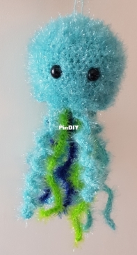 Jellyfish scrub