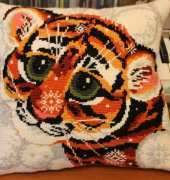 RIOLIS - 1035 - Tiger Pillow