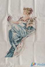 The Summer Queen Mirabilia