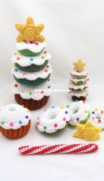 Enna Design - Emi Kanesada - Donut Christmas Tree Ring Stacking Toy